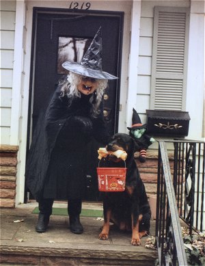 Halloween - Joan and Wilma